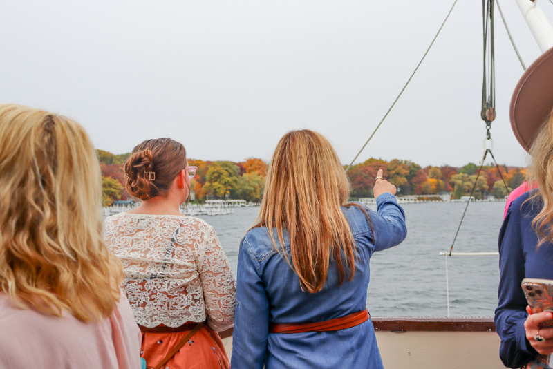 5 Reasons to Host a Holiday Party on a Climate-Controlled Boat